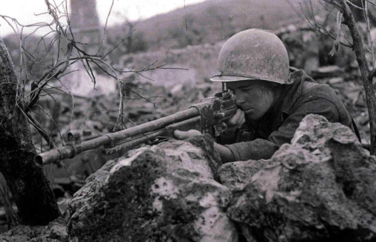 Puška samonabíjecí M1918 Browning Automatic Rifle (BAR M1918A2)