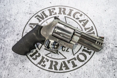 Smith & Wesson 500 4" revolver