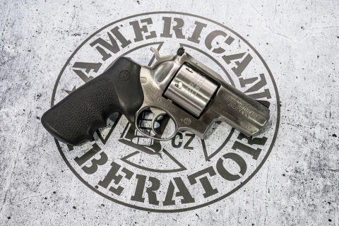 RUGER Super Redhawk Alaskan revolver